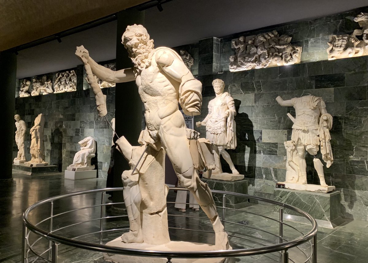 Antalya valisi müze konusunda herkesi bilinçli olmaya davet etti!
Dünyanın en nadir tarihi eserlerinin bulunduğu 52 yıllık Antalya müzesinin depreme dayanıklılığı konusunda önlem alınması gerektiği restorasyon yada yeniden yapımı inceleme sonucu karar verilecek!
💯🇹🇷💯