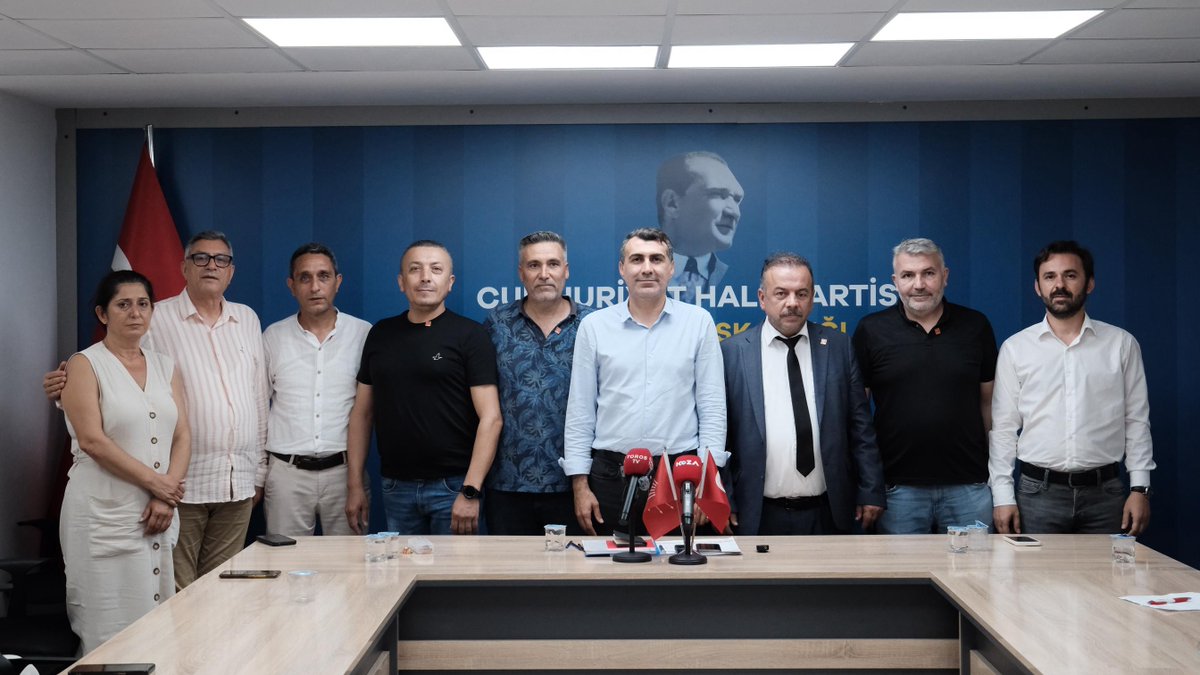 chpadanail's tweet image. Partimize katılan, DSP Adana İl Başkanı Erhan Saltuk, İl Sekreteri Fatih Topatan, İl Saymanı Ahmet Mülayim, İl Yöneticileri Kenan Akın, Ünver Elez, Aydın Aldatmaz, Eşref Cengiz'e rozetlerini İl Başkanımız Doç. Dr. Anıl Tanburoğlu taktı.
Cumhuriyet Halk Partisi Ailesine…