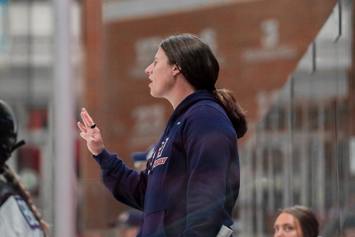 usahockey's tweet image. Coach Pannek 🫡
Thank you to U.S. Women’s National Team member Kelly Pannek for coming out to Oxford this week! 🇺🇸🏒 #USAHPDC