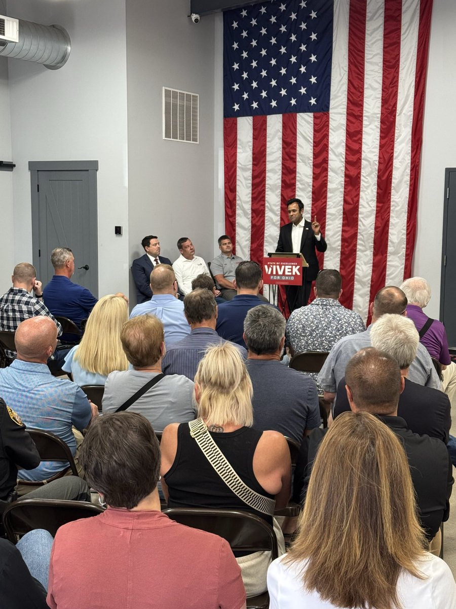 VivekGRamaswamy's tweet image. Free enterprise isn’t the problem, it’s the solution. Great meeting with Hardin County’s small business owners, workers, & local officials at Stillwater Metal this morning.