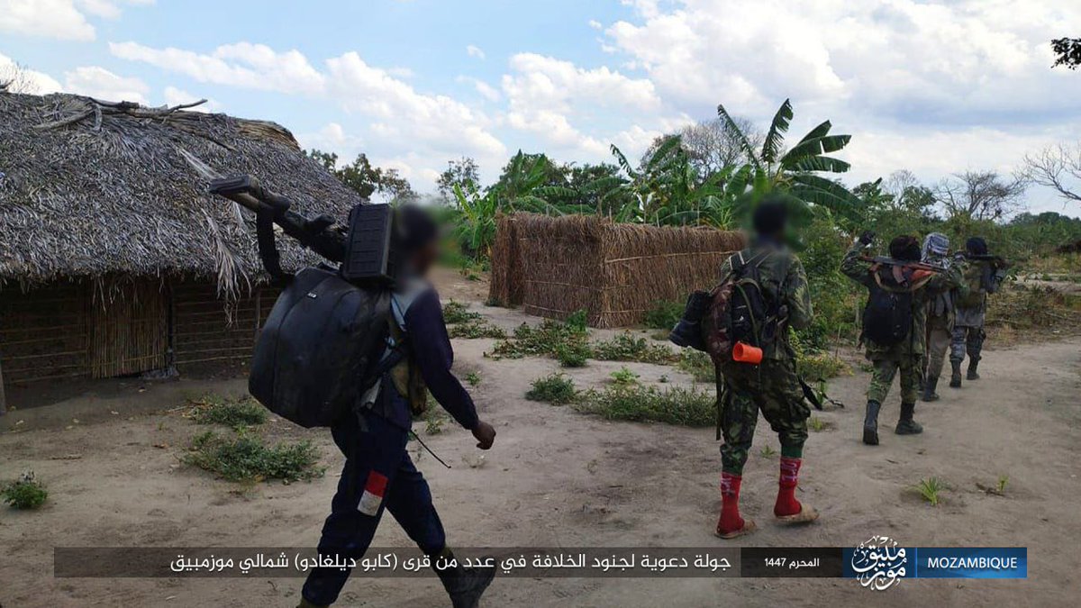 WerbCharlie's tweet image. 馃嚥馃嚳|#Mozambique: The Islamic State has published images of its fighters preaching to civilians in Cabo Delgado. The group released a similar set not long ago, showcasing IS-M鈥檚 ongoing efforts to gain local support and bolster its ranks.