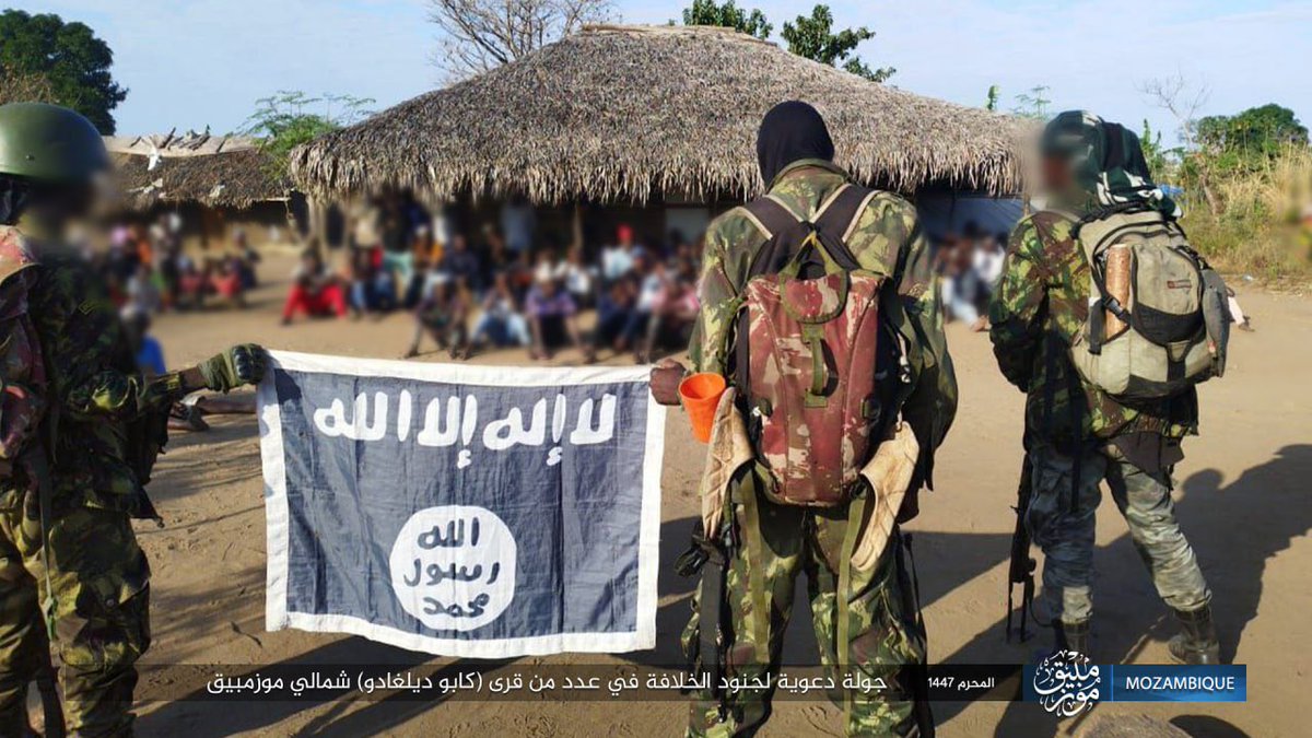 WerbCharlie's tweet image. 馃嚥馃嚳|#Mozambique: The Islamic State has published images of its fighters preaching to civilians in Cabo Delgado. The group released a similar set not long ago, showcasing IS-M鈥檚 ongoing efforts to gain local support and bolster its ranks.