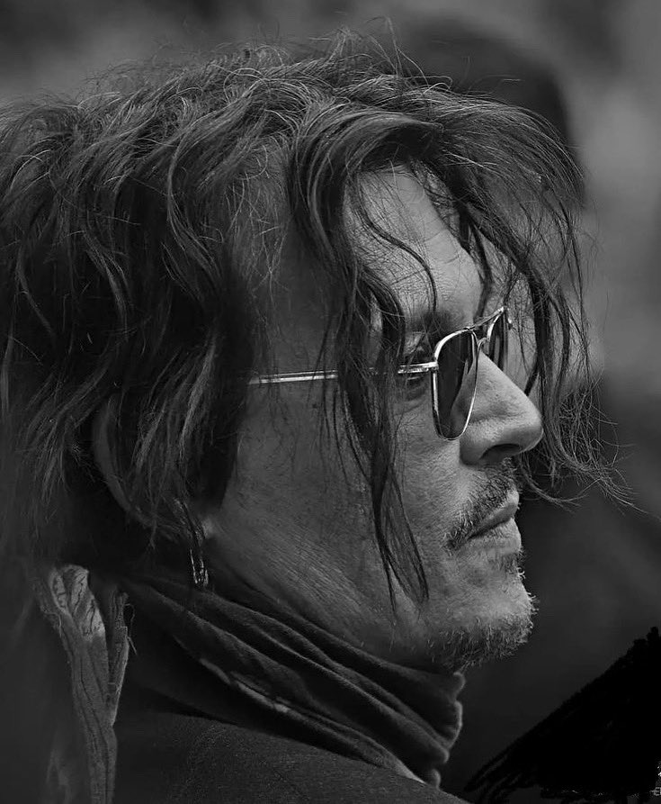 JohnnyHVDepp's tweet image. Good day #JohnnyDepp 🖤