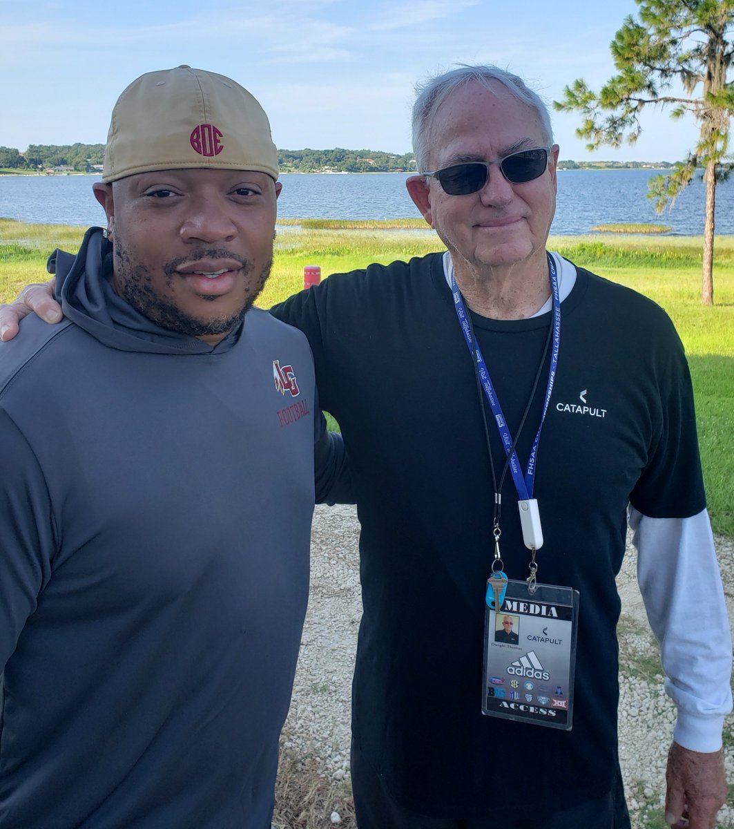 Dwight_XOS's tweet image. I do not want to coach anymore as I met my goals, but I still love watching coaches coach! I love promoting coaches! Pic 1 Heritage HC Mykel Benson. Pic 2 Bartram Trail HC Cory Johns. Pic 3 Centennial HC Jacob Turay. Pic 4 Lake Gibson HC Jeff George Jr. Coach Thomas Catapult…