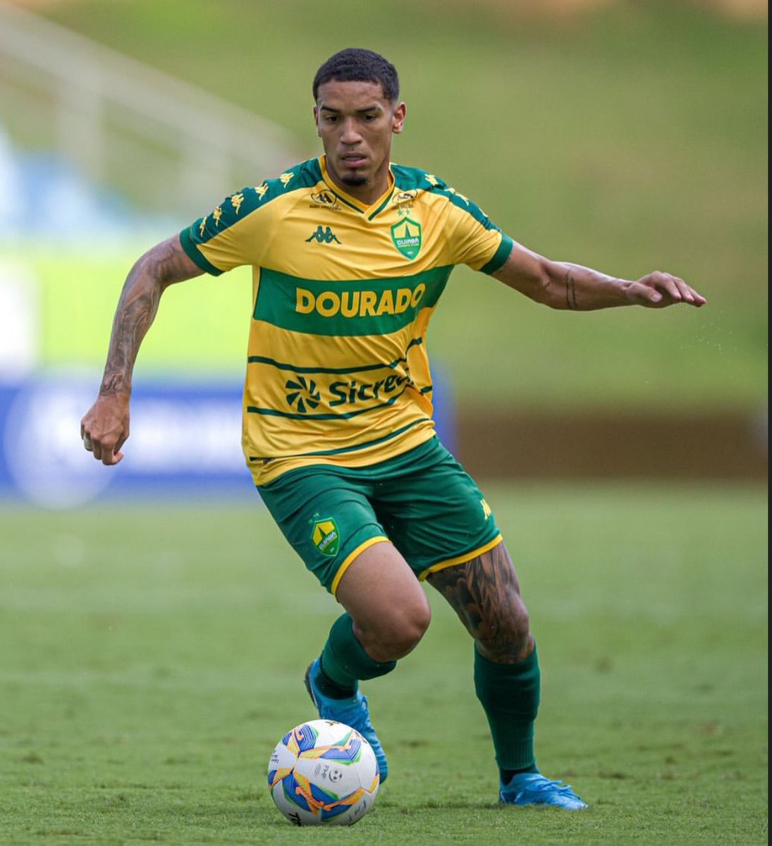 El Poderoso Fogon (@elpoderosofogon) on Twitter photo Com a saída do Danilo, vejo como interessante uma busca pelo Denilson, do Cuiabá.
Faz as 2 da volancia, boa estrutura física, pisa na área e tem experiência de Série A
Faz a boa, <a href="/Botafogo/">Botafogo F.R.</a> Com a saída do Danilo, vejo como interessante uma busca pelo Denilson, do Cuiabá.
Faz as 2 da volancia, boa estrutura física, pisa na área e tem experiência de Série A
Faz a boa, <a href="/Botafogo/">Botafogo F.R.</a>