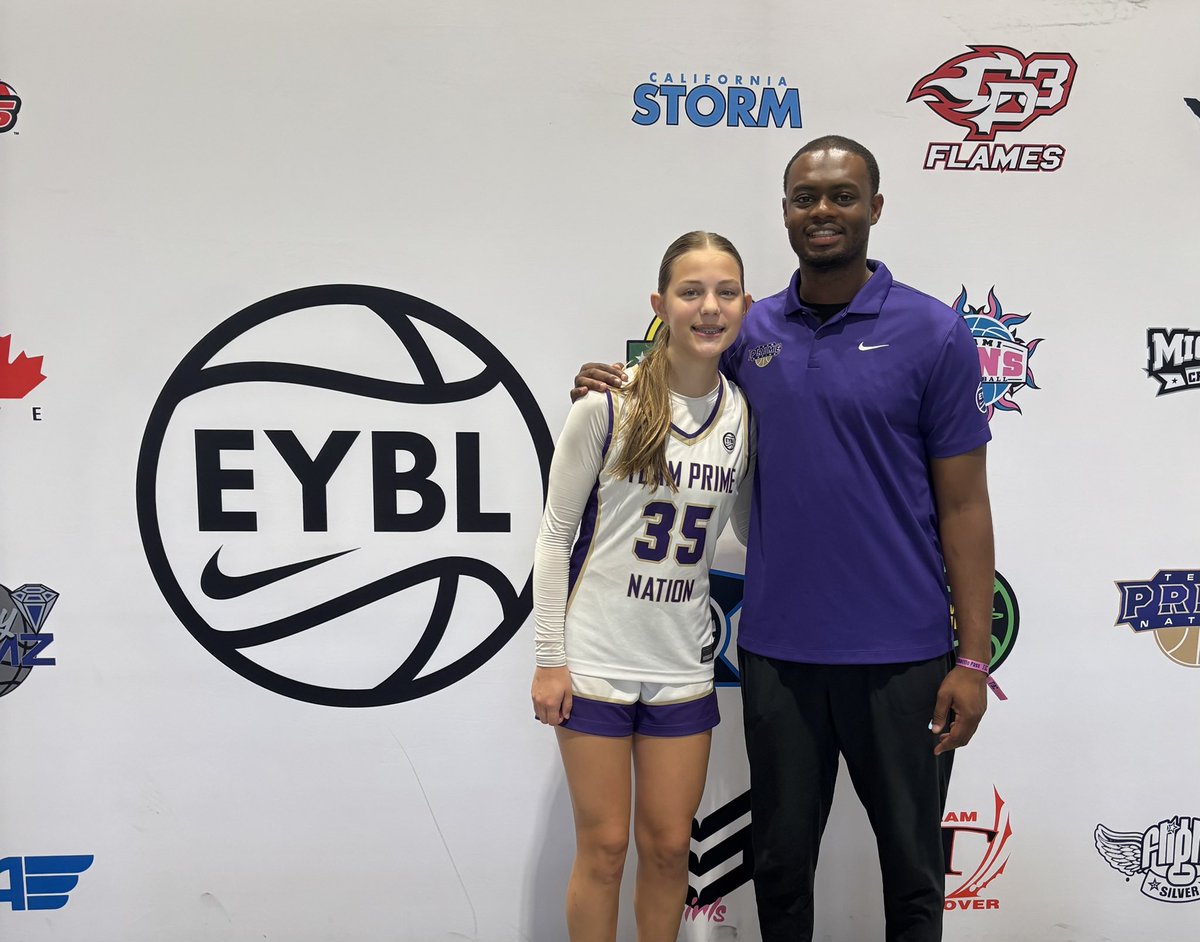 AvaMcCarthy05's tweet image. Thank you @Coach_Pat2292 for believing in me this season. Especially for challenging me and helping me develop.
Thank you to my teammates for the friendship and memories! Such a fun season! Wishing you all the best of luck this coming HS season. 🫶💜 @WiFlightElite