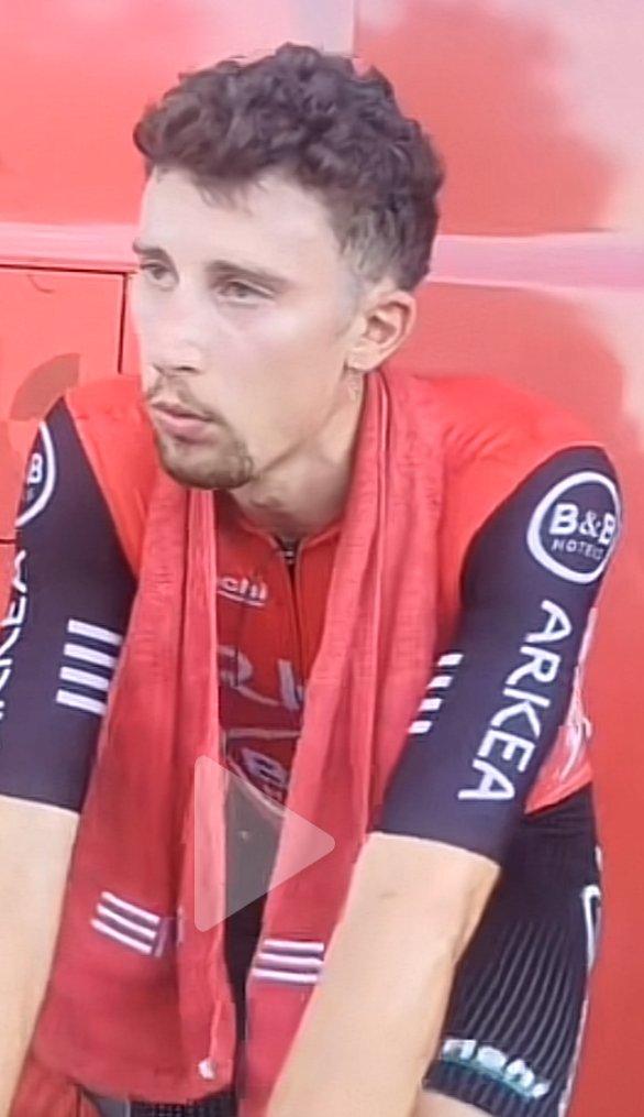 Etape 16 <a href="/LeTour/">Tour de France™</a> : <a href="/kevin_vauquelin/">Kevin Vauquelin</a> s’est battu dans la montée du Mont-Ventoux. " j'ai essayé de trouver mon rythme. J'ai essayé de limiter la casse " expliquait le vainqueur du #RégionTour. 20e de l'étape, Il est 6e du classement général <a href="/MaillotjauneLCL/">Maillot Jaune LCL</a>
#TDF2025 #arkeabbhotels