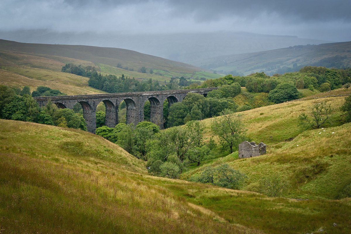 MaureenPlatts's tweet photo. Dent Head Viaduct, Yorkshire Dales NP https://t.co/LlqKKhPmp8