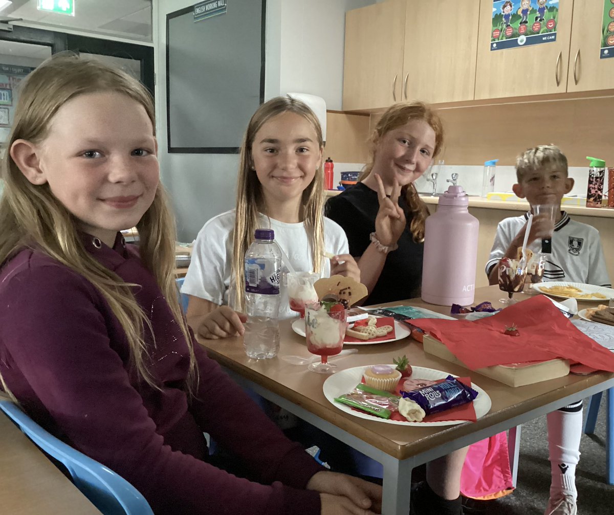 woodsettsy5's tweet photo. Our own ice cream sundaes to polish of a cracking year! 
Have a lovely summer, guys! 🍨☀️ @WoodsettsSchool https://t.co/FptR3WYOJK
