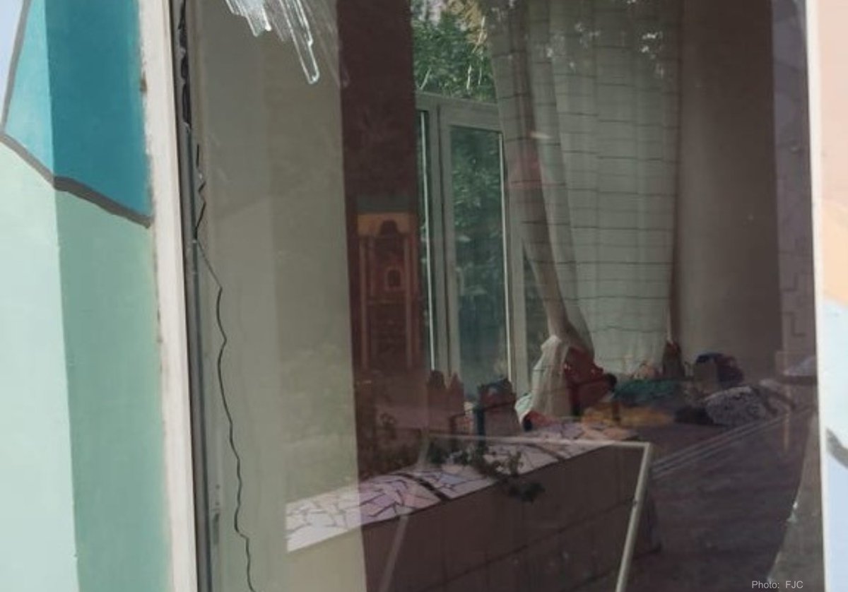 TheFellowship's tweet image. These children in Ukraine recently spent the entire night in a bomb shelter supplied by The Fellowship. Thank God that these children are unharmed. But even as we give thanks, we know the danger isn’t over. Support from friends like you truly made the difference between safety…