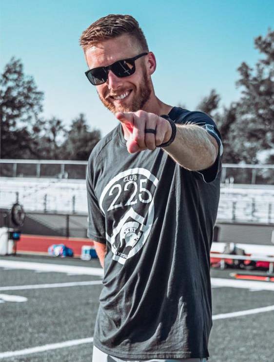 shawn_tiemann's tweet image. Really jazzed up to work with Coach Roe! @ethanroe has been named the new radio color analyst for @BixbySpartanFB broadcasts. Learn more about Coach Roe at the link below. @HomeofSpartans @BixbyPS #okpreps
bixbyspartanfootball.com/coach/ethan-ro…
