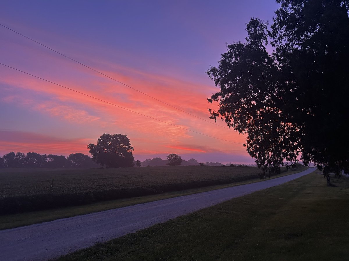 elizableu's tweet image. Pretty sunrise today!
