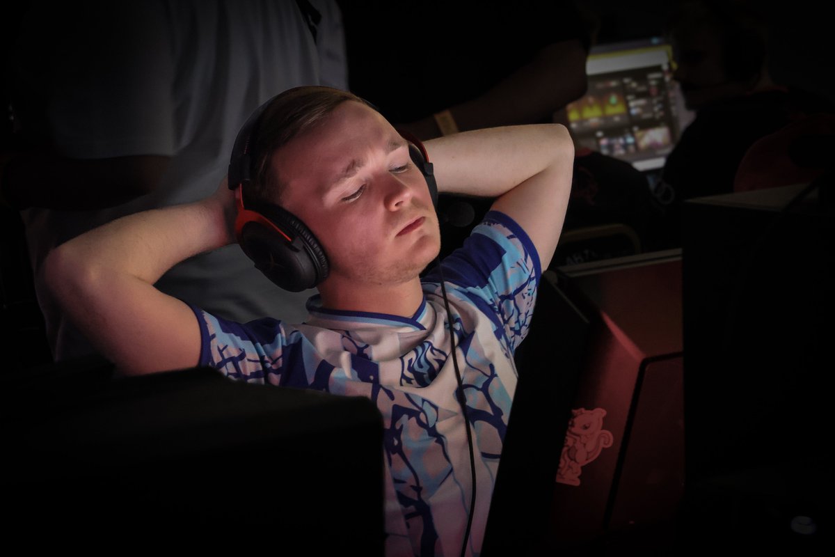 misskatiecs's tweet image. some epic45 photos! 📷one day i will be brave enough to take some of people other just than my friends :D
flic.kr/s/aHBqjCnj6t