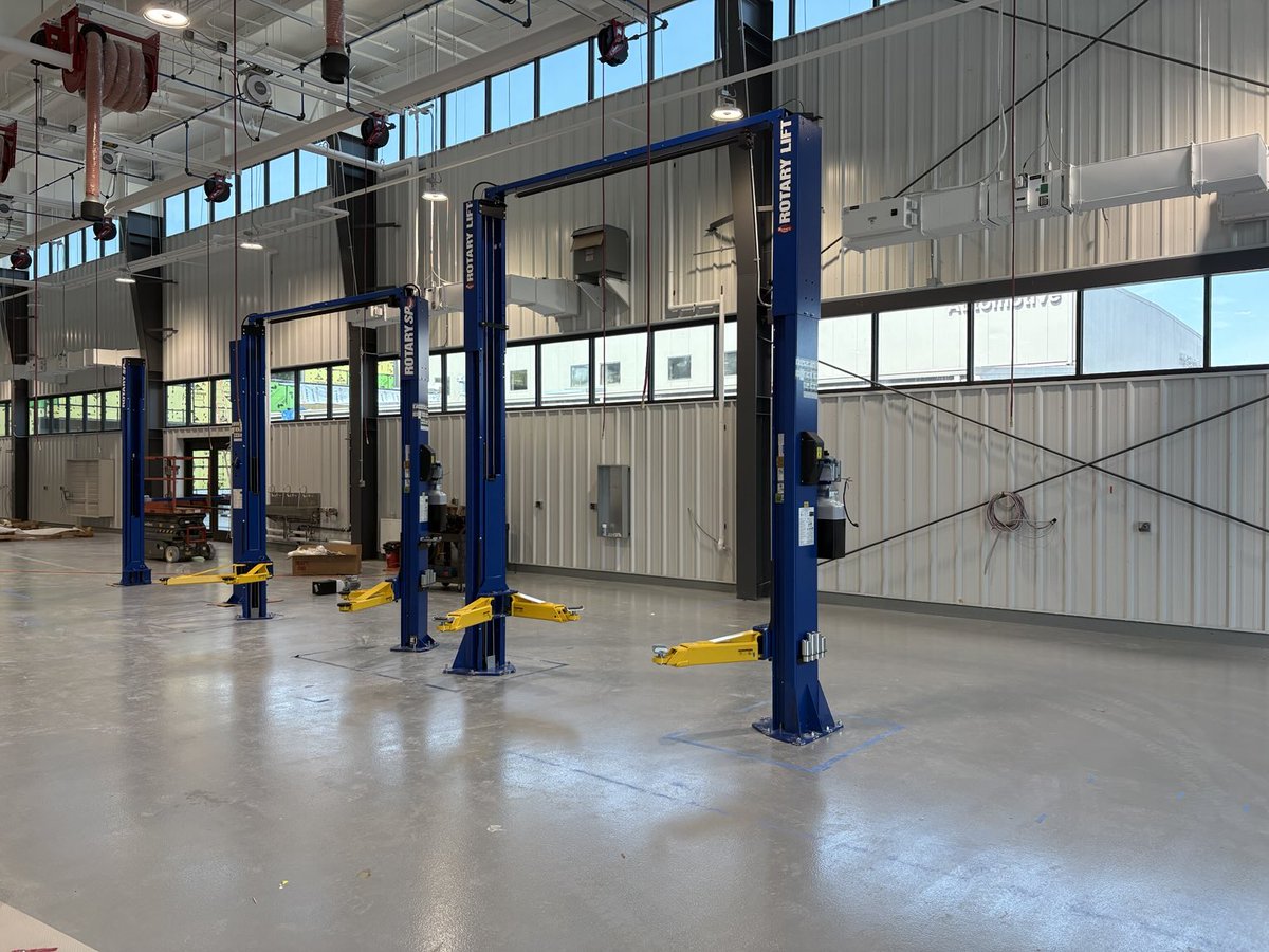 We have started installing the 12 of the two post lifts at MCC Longview Automotive. ⁦<a href="/McCownGordon/">McCownGordon</a>⁩
