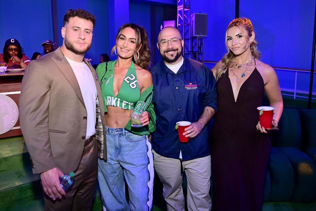 WeRWrestlingg's tweet image. Happy Gilmore 2 Premiere Party⛳️
The Movie Comes Out This Friday On Netflix!