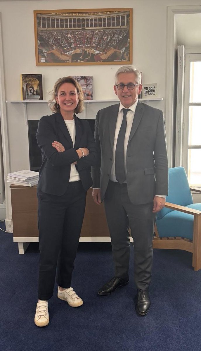 Entretien très constructif avec <a href="/MaryliseLeon/">Marylise Léon</a>, secrétaire générale de la <a href="/CFDT/">CFDT</a>, aujourd'hui à l'<a href="/AssembleeNat/">Assemblée nationale</a>.

Travail, emploi des jeunes &amp; des seniors, retraites, comptes sociaux... : à la veille d'une rentrée chargée, il est important d'écouter les acteurs du dialogue social.