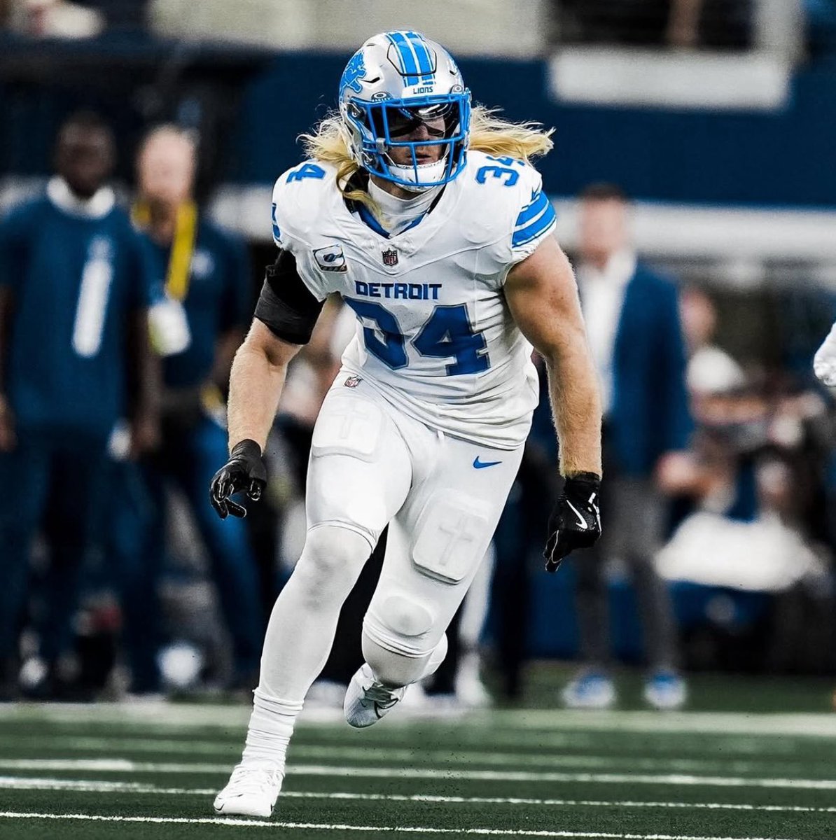boonersports's tweet image. The Detroit Lions LB room contracts currently (AAV)
Derrick Barnes - $8M
Alex Anzalone - $6.1M
Jack Campbell - $3.68M
Malcolm Rodriguez - $961K
Anzo is a 4x captain and the green dot for this Lions defense. He wants to be paid accordingly. As he should. Pay the man. #OnePride