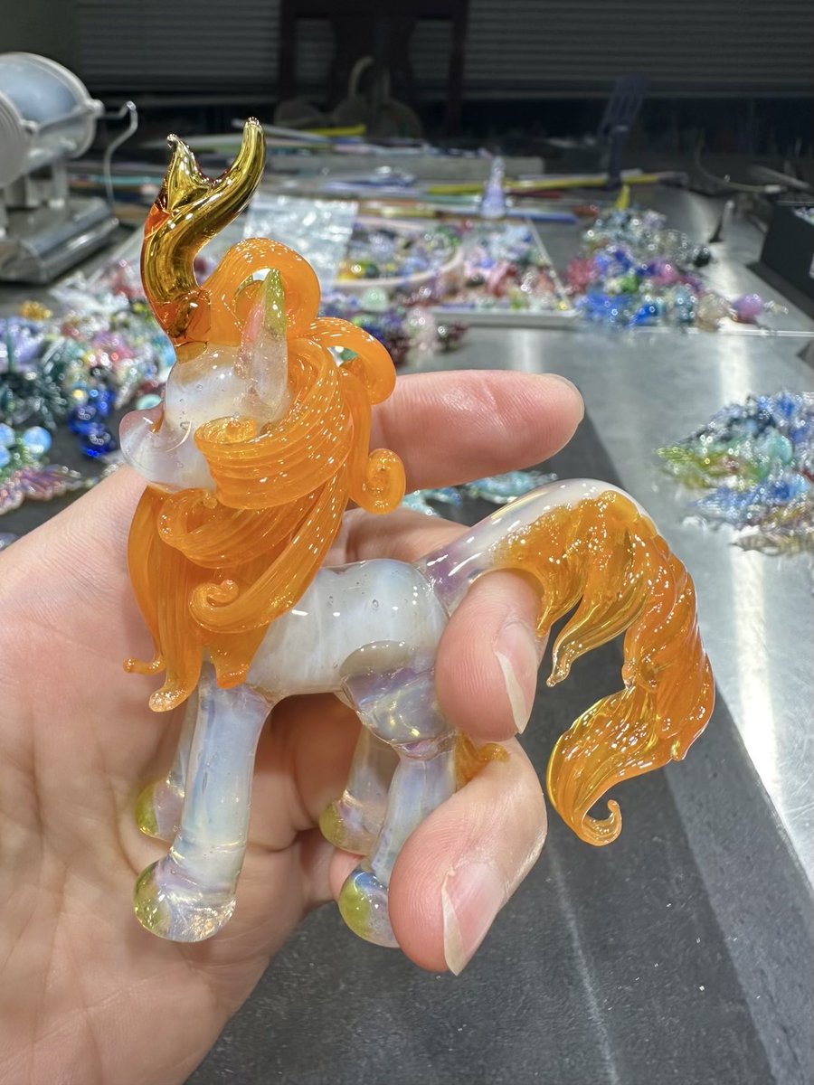 MLP Autumn Blaze Glass Figure🍂🔥

“Did you just say words?!”
We made something inspired by the Kirin who literally couldn’t stay quiet — Autumn Blaze! (Actually it’s a custom order)

This one’s for every pony who loves drama, musicals, and a good emotional outburst.