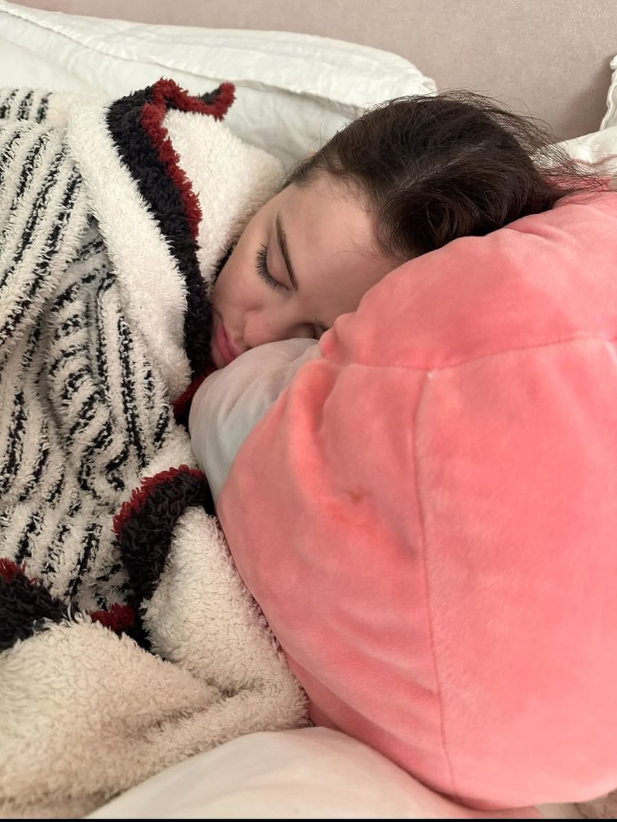 SELENAT0RSARMY's tweet image. Benny Blanco wishes fiancée Selena Gomez a happy birthday:
“Our life is a dream… so i’m never waking u up… happy birthday my love”