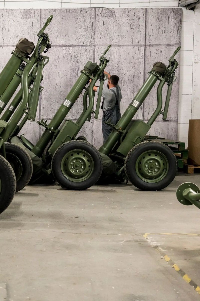 KShevchenkoReal's tweet image. Ukraine now builds more artillery systems monthly than all of Europe combined and is fully self-reliant in mortar production — over 1,000 mortars built last year, doubling output, @ConstantMeheut reports via @nytimes. But scaling up has limits. Basic weapons contracts often go…