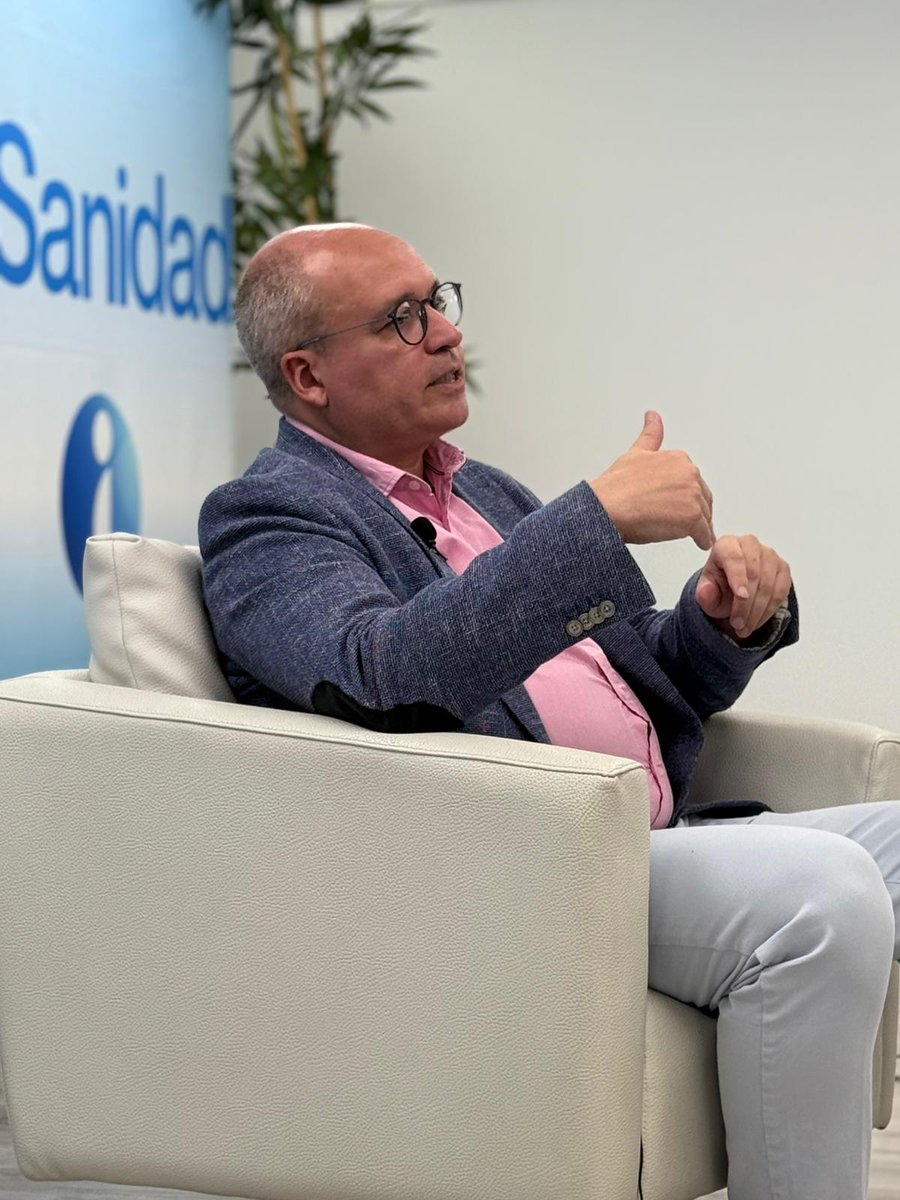 🎙️Hoy, el Dr. <a href="/Sabater71/">Paco Tarazona</a>, nuestro nuevo presidente de la SEGG, ha sido entrevistado por <a href="/isanidad/">iSanidad</a> donde ha compartido su visión para el futuro de la geriatría en España.

👉🏻 Próximamente compartiremos el enlace a la entrevista en nuestras historias.

#SEGG #Geriatría #Isanidad