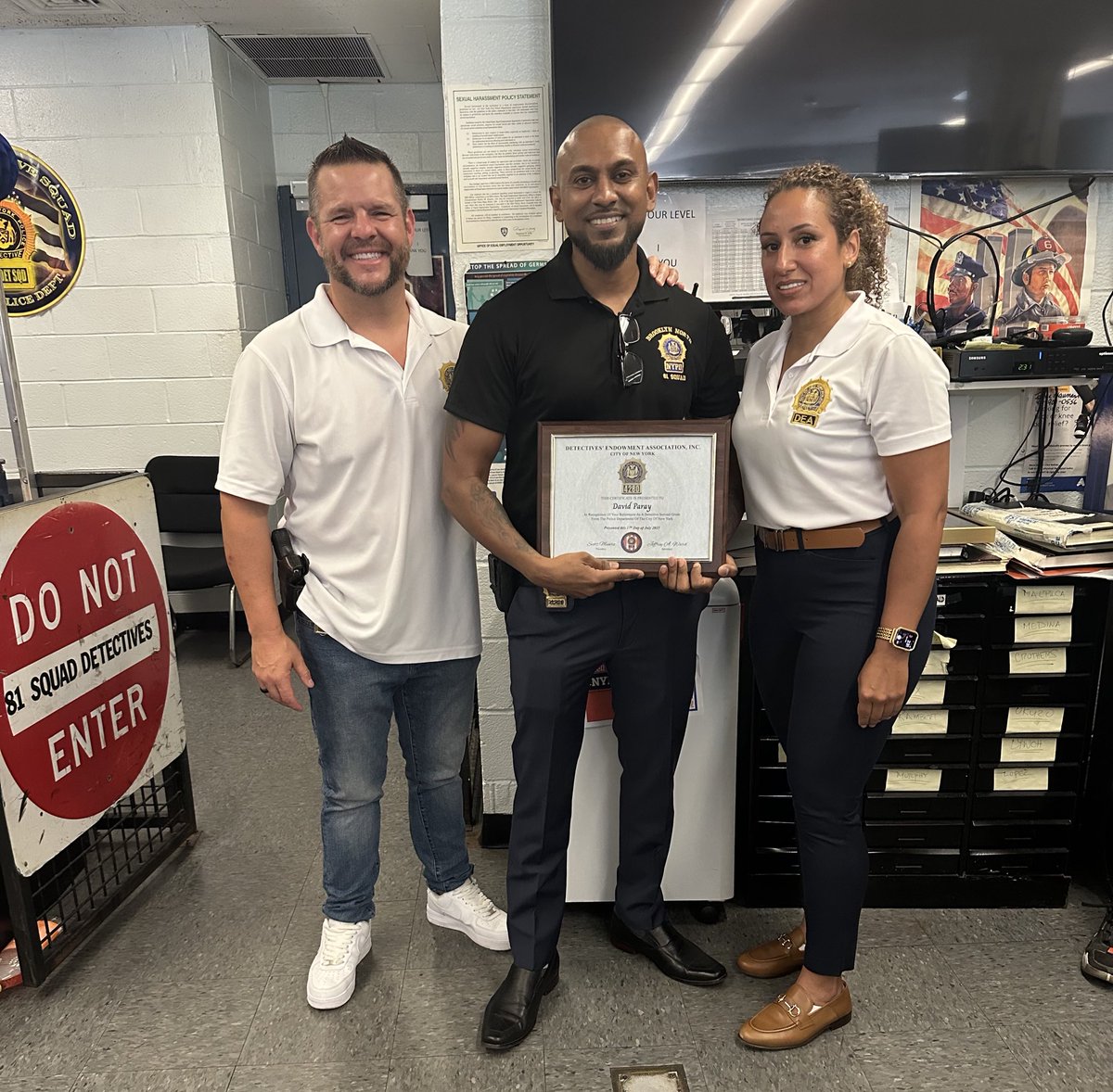 NYCPDDEA's tweet image. Congratulations to Detective David Paray of the 81 Precinct Squad on his retirement after 20 years of dedicated service. Brooklyn North Trustee Chris Schilling and Welfare Officer Marisol Bonilla presented a plaque on behalf of the union. The DEA salutes you, Detective!