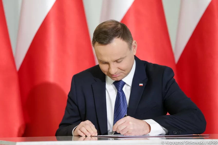 GUGiKgovpl's tweet image. Ustawa z dnia 9 lipca 2025 r. o zmianie ustawy o aplikacji mObywatel oraz niektórych innych ustaw z podpisem Prezydenta
gov.pl/web/gugik/usta…