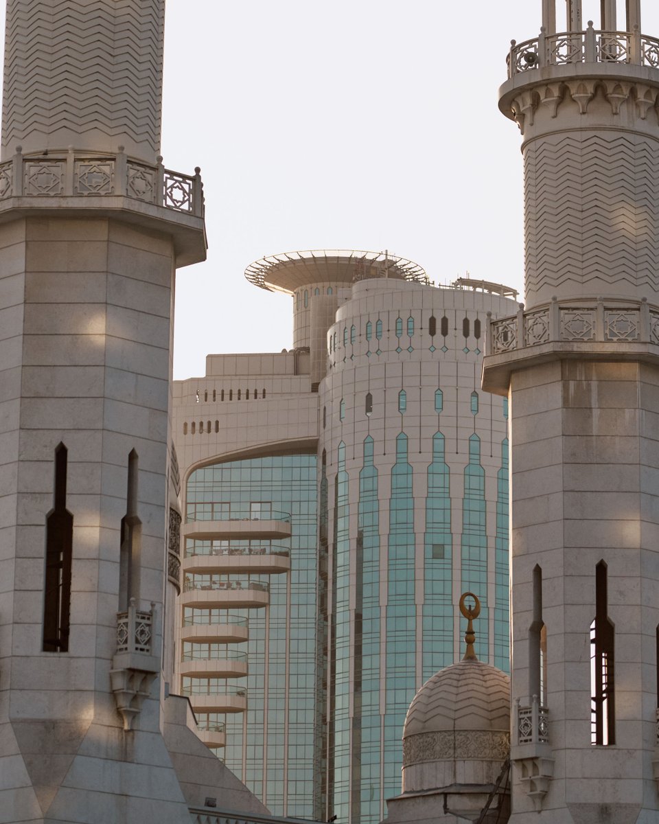 DrecUae's tweet photo. As the sun sets over Dubai, the city’s mosques stand as timeless silhouettes, echoes of faith, heritage, and enduring beauty. https://t.co/vqSmlLt4J6