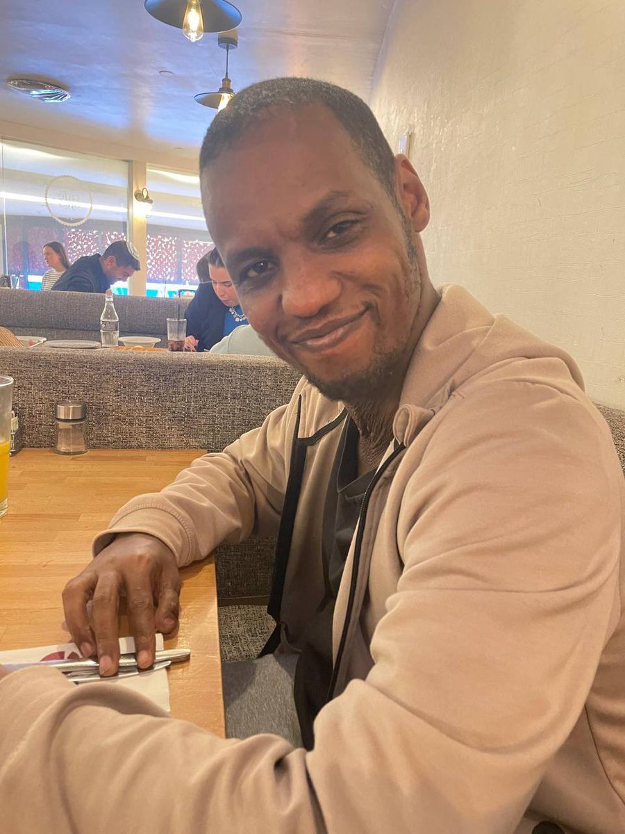 This is Avera Mangistu.

He was held hostage by Hamas, in Gaza, for more than 10 (!) years.

When he was released, his medical condition was severe.

It was so severe, that it took 5 months of hospitalization to improve his condition.

Today he was finally released from hospital.