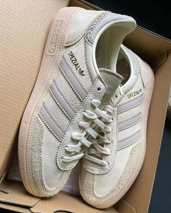 BAdidasy's tweet image. Not worth it
 Link tr.ee/aj9tui
#footwearstyle #MensShoes #adidasstyle #shopping #shopping #walkinginstyle #jastipgrandindonesia #designfootwear #stylishfootwear #mensadidas