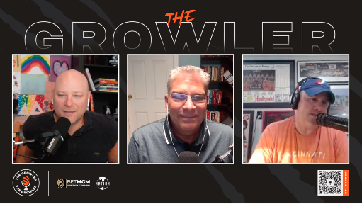 pauldehnerjr's tweet image. PD&Jay w/ @ByJayMorrison and @MoEgger
🐢 Trey Hendrickson, Shemar Stewart and one spicy mock turtle soup
🎙️ Hear from Mike Brown & Duke Tobin
🪙 The best day of Al Golden's offseason
⛺️ Resetting #Bengals camp battles
📺: youtu.be/9zG0eC7hod0
🔗: linktr.ee/thegrowlerpodc…