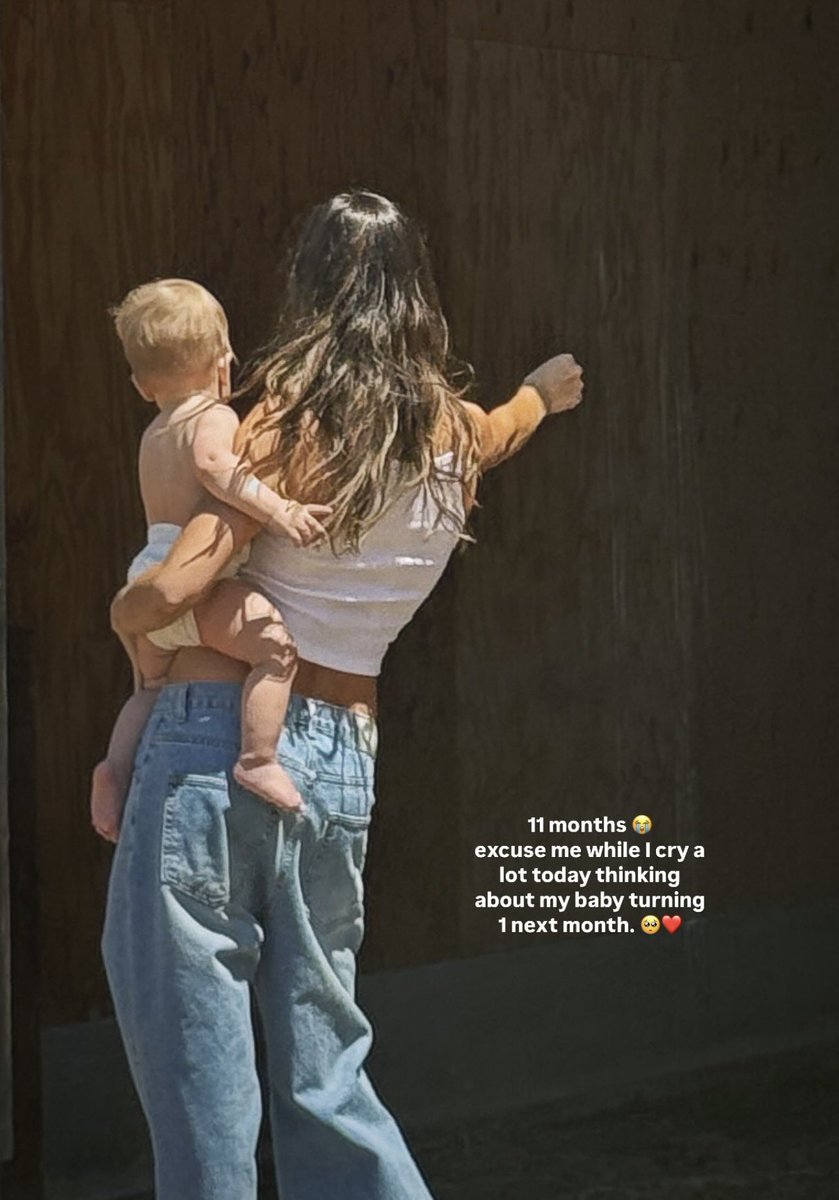 haileybfits's tweet image. Jack Blues is 11 months today. 🩵
