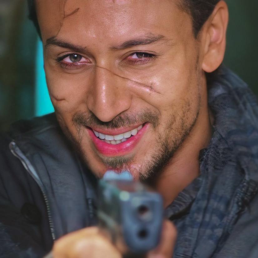 KuchBhi89's tweet image. Any day anytime #TigerShroff > #JrNTR
#War2 #HrithikRoshan