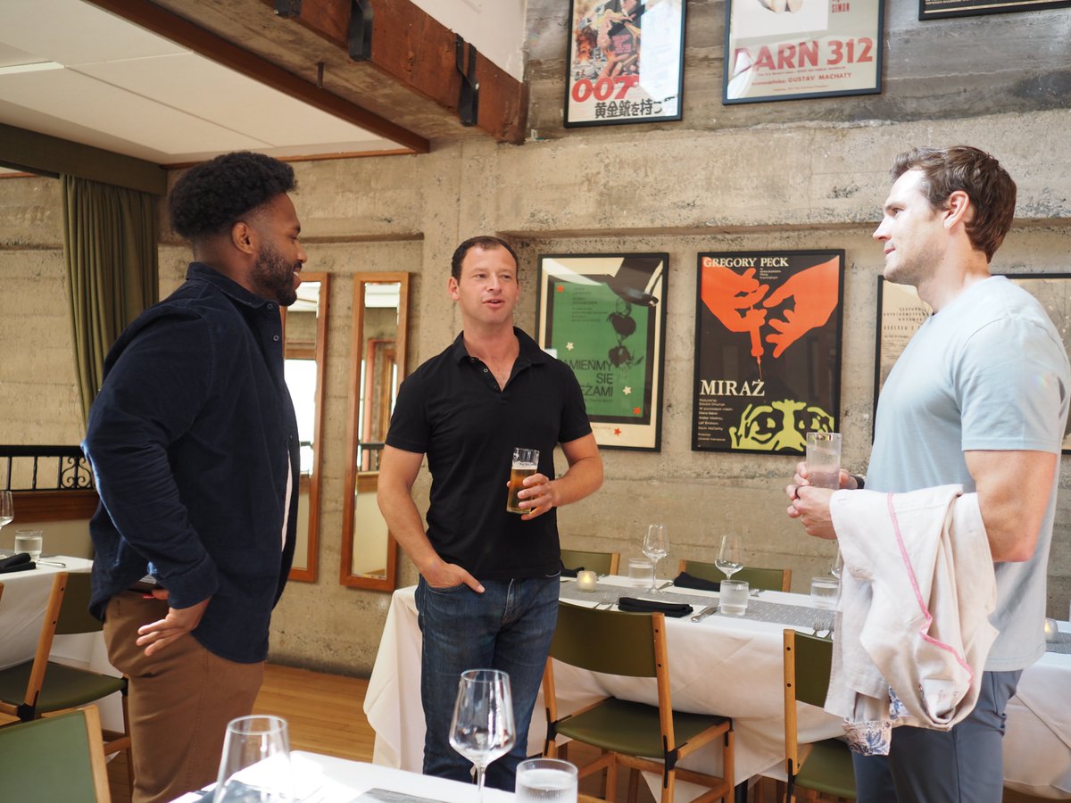 Passport tweet media