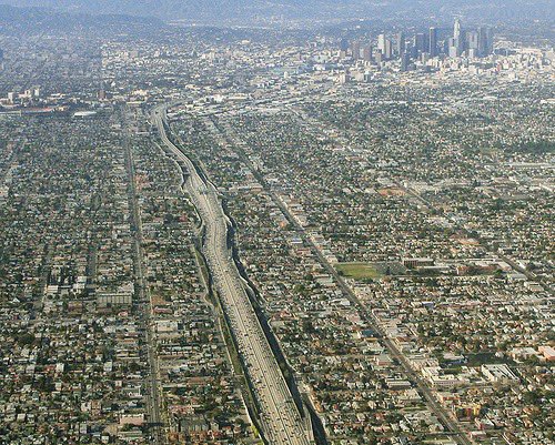 cityaestheticss's tweet image. What’s the ideal level of density for a city to have?
