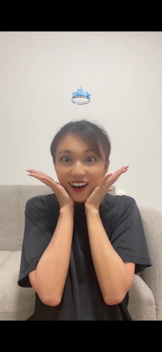 うあぁぁぁぁ！！！
私としたことがっ！

おはようもおやすみも忘れてた🤦‍♀️

今日もみんなお疲れ様ぁ😌🫶🏻

この前の配信の写真、じわる😏笑

x.com/happychorus33/…