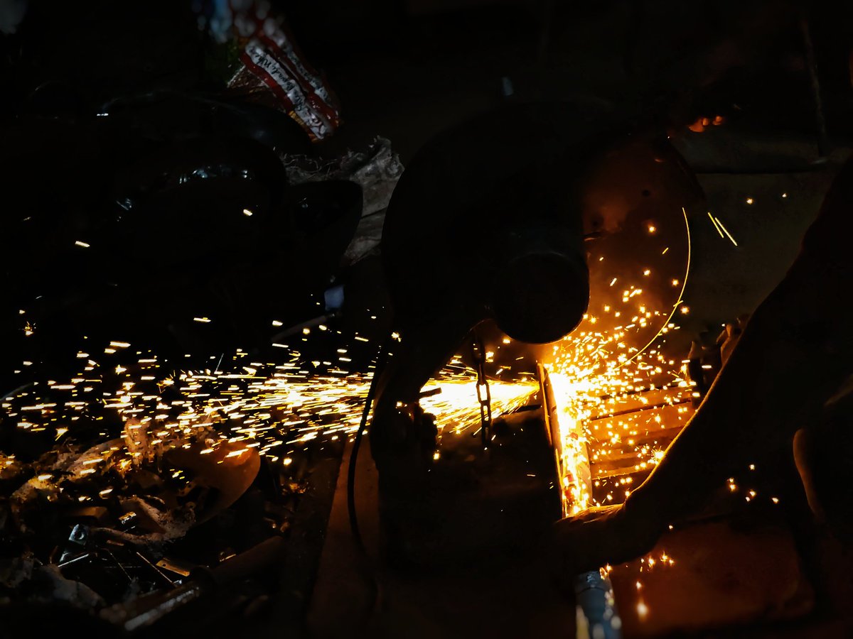 The_TechWizard_'s tweet image. Shot this picture at a small steel recycling factory
Shot #WithNothing 📸 Expert Mode using High Shutter Speed of 1/640 at 70mm