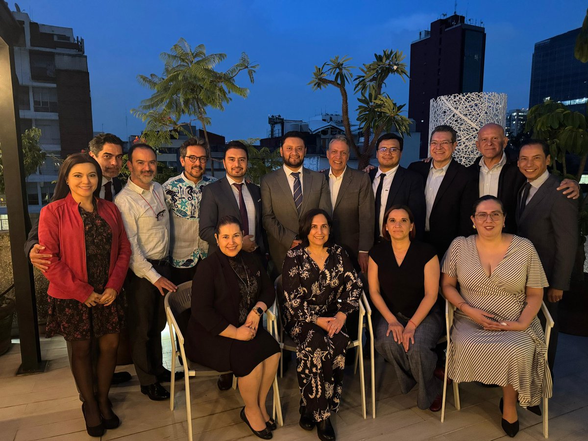 Un gusto compartir con grandes compañeros/as cónsules titulares y adscritos designados en EE. UU. y próximos embajadores de México