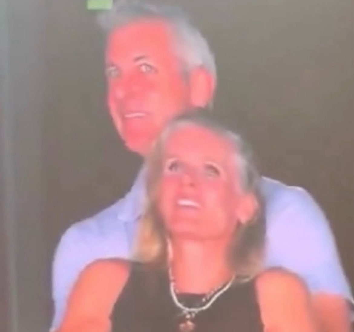 « Je vais prendre une alimentation bas de gamme y’a pas de risque de griller les composants »
Les composants :