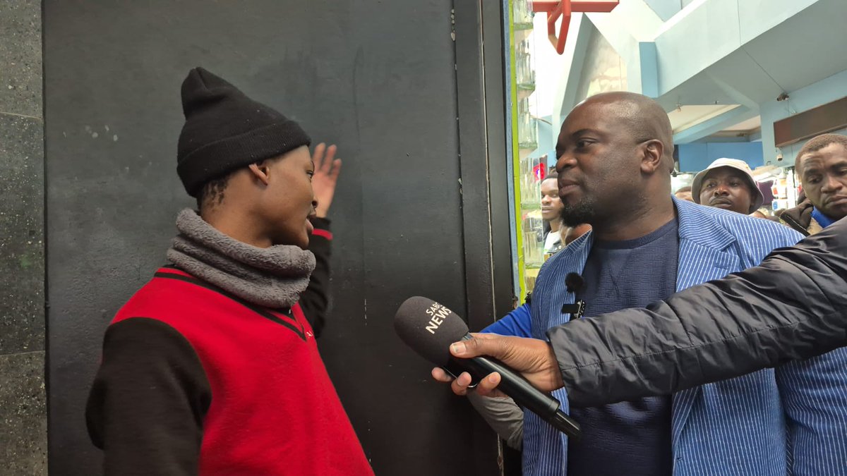 DA_JHB's tweet image. 📸As part of an Anti-Crime Campaign, the DA in Joburg and Gauteng Province conducted a walkabout along the exploded Lillian Ngoyi (Bree Street), Carlton Centre, and Small Street to engage shop owners on the impact of crime on their businesses. The leaders proceeded to the…