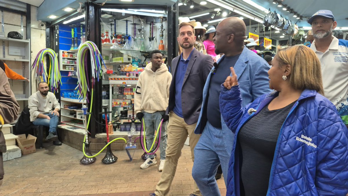 DA_JHB's tweet image. 📸As part of an Anti-Crime Campaign, the DA in Joburg and Gauteng Province conducted a walkabout along the exploded Lillian Ngoyi (Bree Street), Carlton Centre, and Small Street to engage shop owners on the impact of crime on their businesses. The leaders proceeded to the…