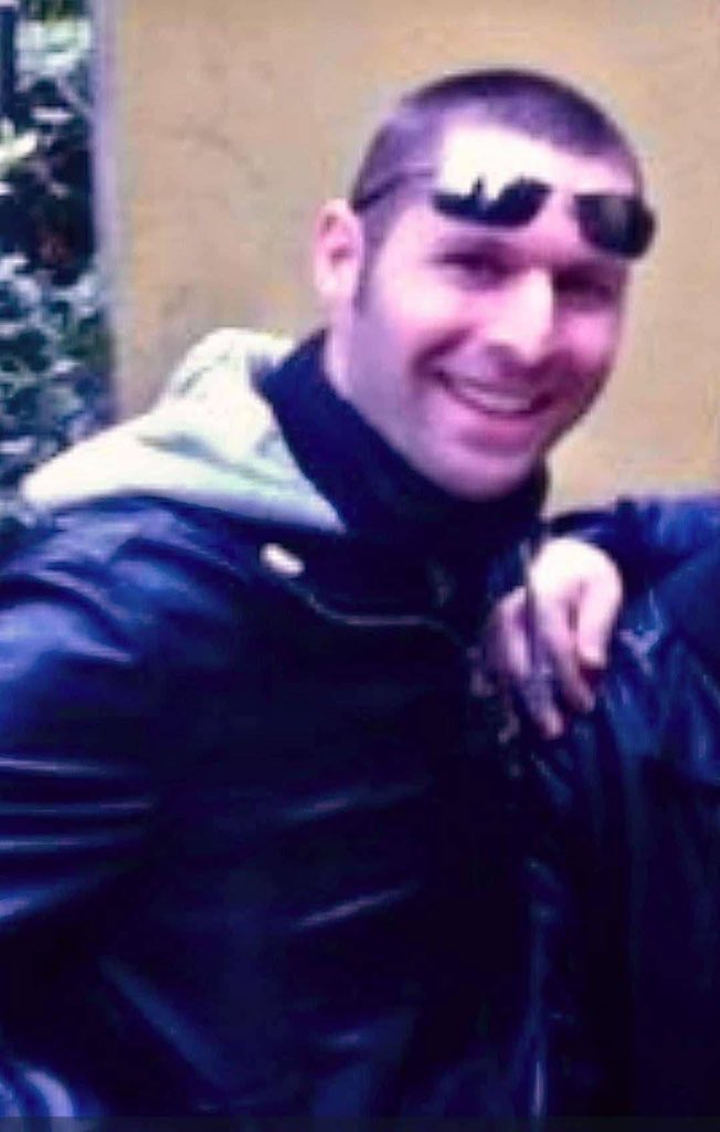 Nous avons appris une bien triste nouvelle avec le décès de Aldo, grand artisan du jumelage entre notre Tribune et la Curva Sud de Vicenza.

CIAO Aldo ! Courage à la Curva Sud Vicenza.