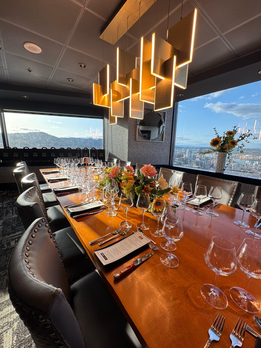 Portland City Grill tweet media