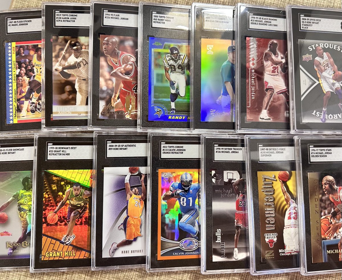 DollarCards's tweet image. Looking for value boxes filled with thousands of slabs of only the goats? 90s inserts? Jordan? Kobe? …….. visit the @nsccshow Singles Club all priced to move and bulk pricing available!! Make your stacks!