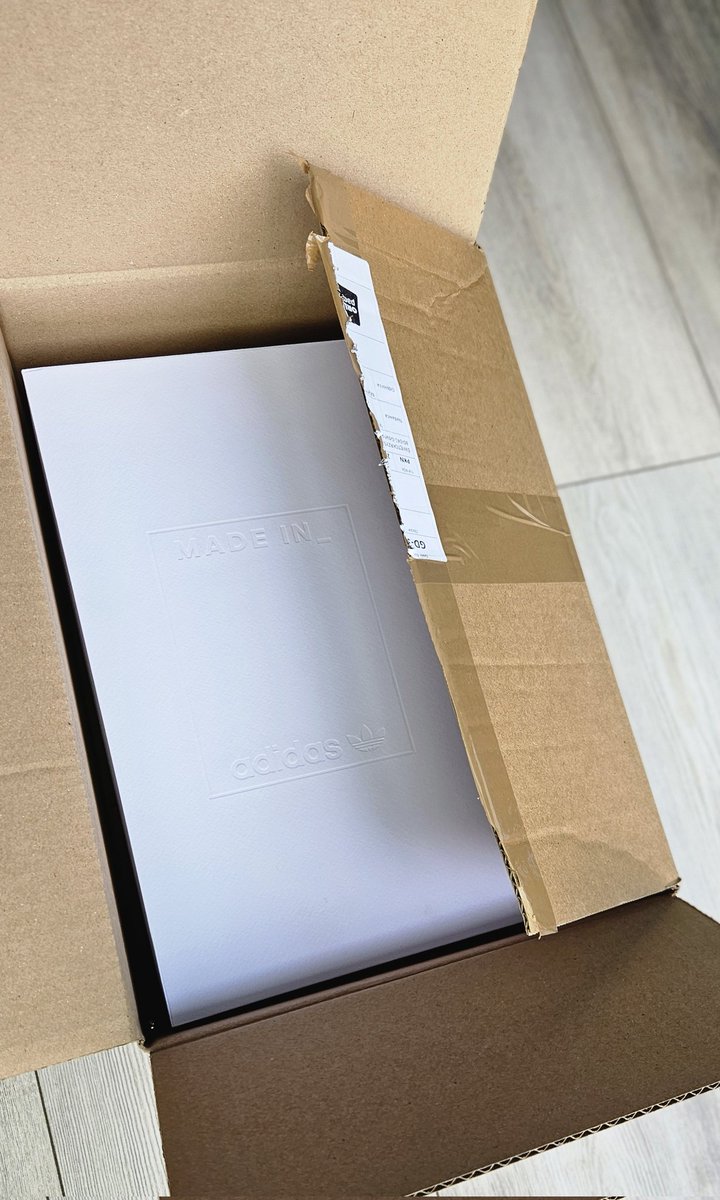 Mati_casual_PL's tweet image. the delivery has arrived 👀 👀
@adiFamily_ 
#Adidas