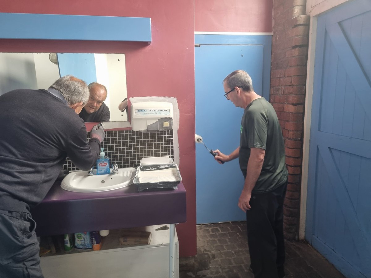 scouse_mouse_20's tweet image. Volunteers working hard on an out of hours at the HeritageCentre. Ladies toilets being painted as well as the doors that lead to the tunnels. The gent's toilets are next.