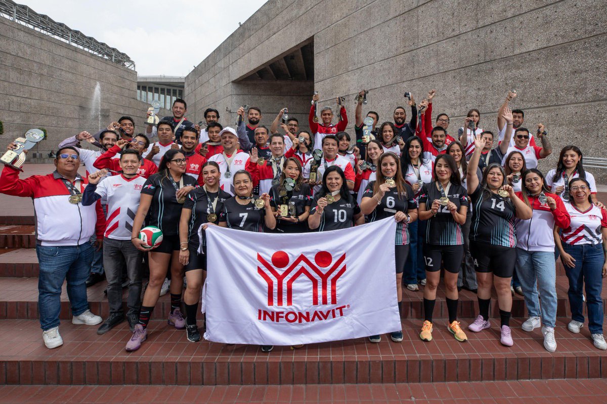 Infonavit's tweet photo. Las y los colaboradores del Instituto que participaron en los Juegos Bancarios 2025, conquistaron 9 medallas de oro, 11 de plata y 7 de bronce en distintas competencias:

🥇Atletismo, frontón a mano, natación, tenis de mesa y voleibol.
🥈Ciclismo de ruta, frontón a mano, futbol 7, natación, tenis y tenis de mesa.
🥉Acuatlón, atletismo, ciclismo de ruta, frontón a mano, futbol 7 y tenis de mesa.

Felicidades por su participación y los triunfos, reflejo del talento, la pasión y el compromiso del trabajo diario.

¡Somos más que un equipo, somos INFONAVIT! 🏆