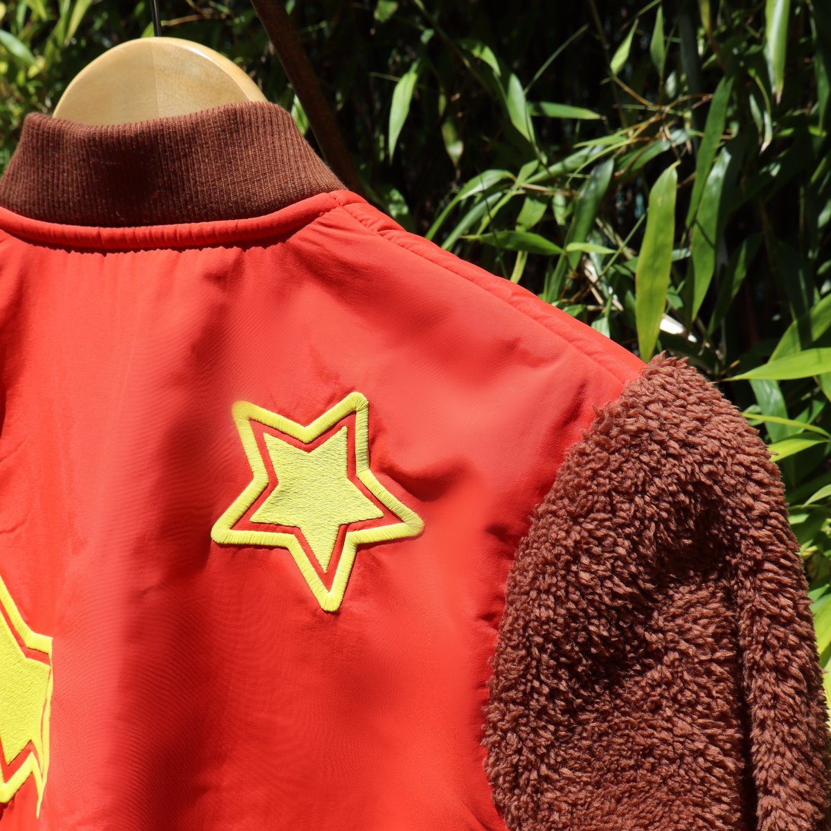 NintendoStoreUS's tweet image. For the Diddy Kong to your Donkey Kong 💛
Available at:
📍Nintendo NEW YORK
📍Nintendo SAN FRANCISCO