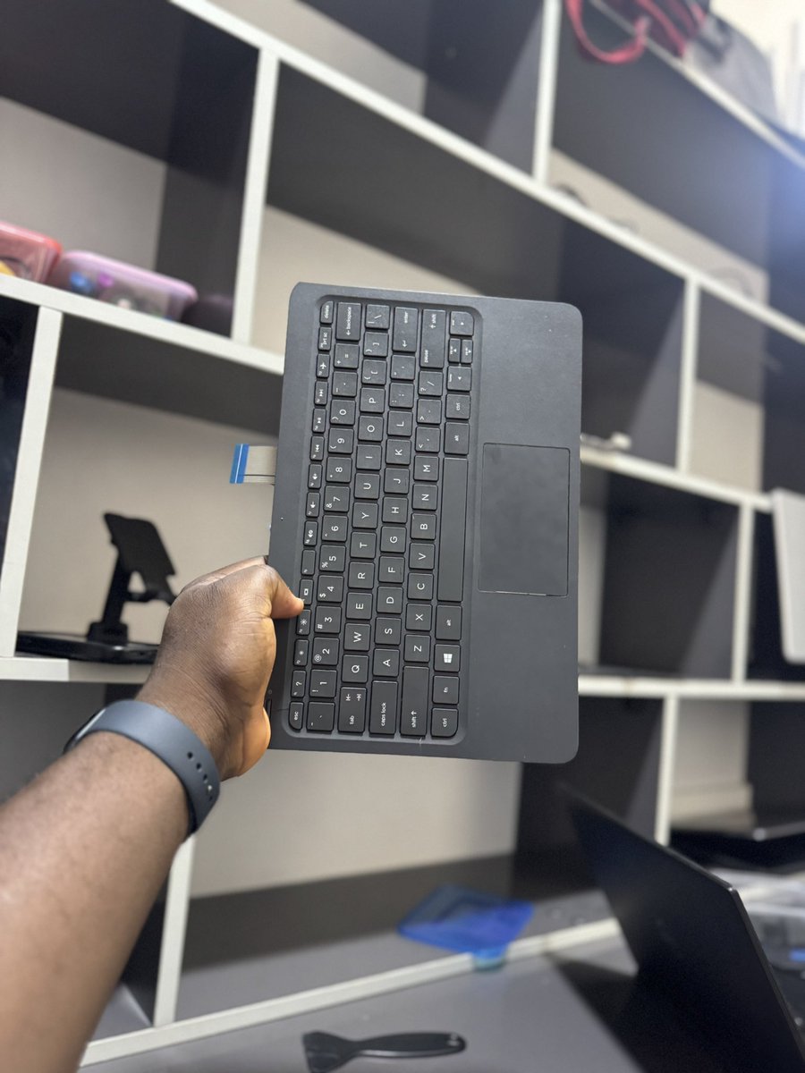mtechitng's tweet image. ..
HP Stream 11 Pro G5 | Keyboard Replacement 
..
#mtechitng
#hpstream11 
#pcrepair 
#laptoprepair