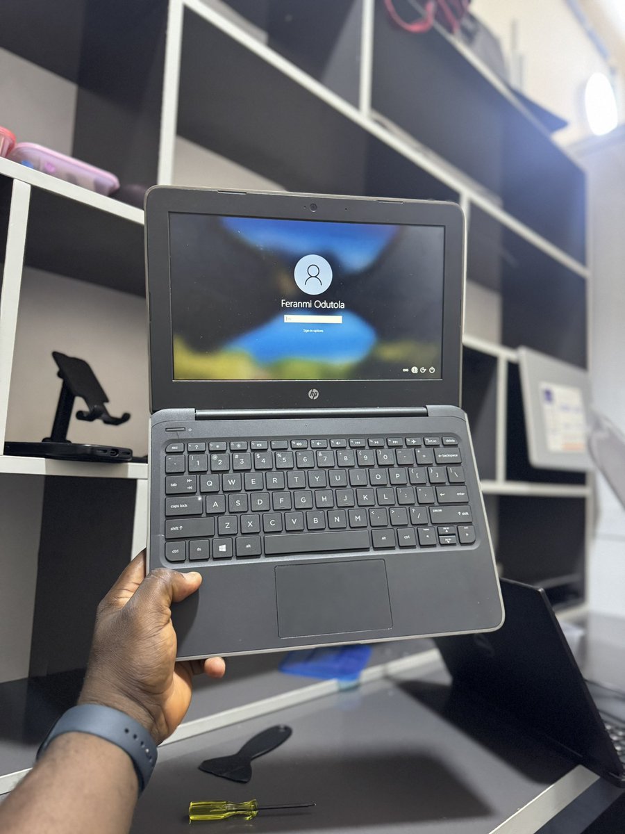 mtechitng's tweet image. ..
HP Stream 11 Pro G5 | Keyboard Replacement 
..
#mtechitng
#hpstream11 
#pcrepair 
#laptoprepair